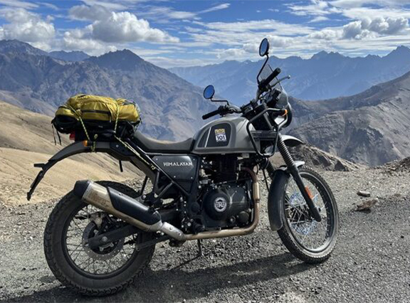Expérience de voyage au Maroc dans les montagnes de l'Atlas à bord de la Royal Enfield